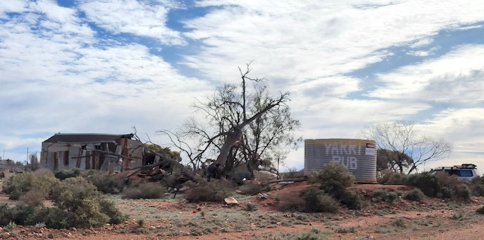 The abandoned Yarri Pub.